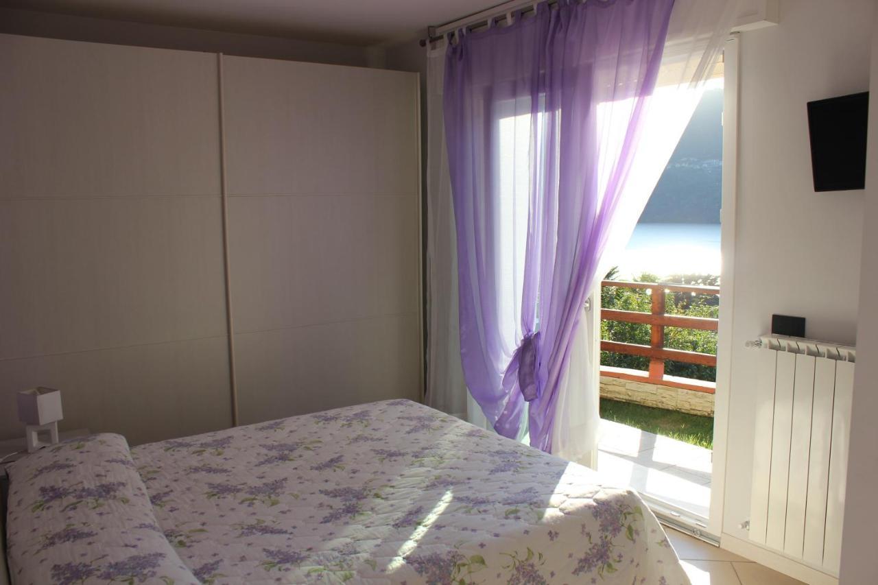 Casa Simone Apartment โอเมญา ภายนอก รูปภาพ