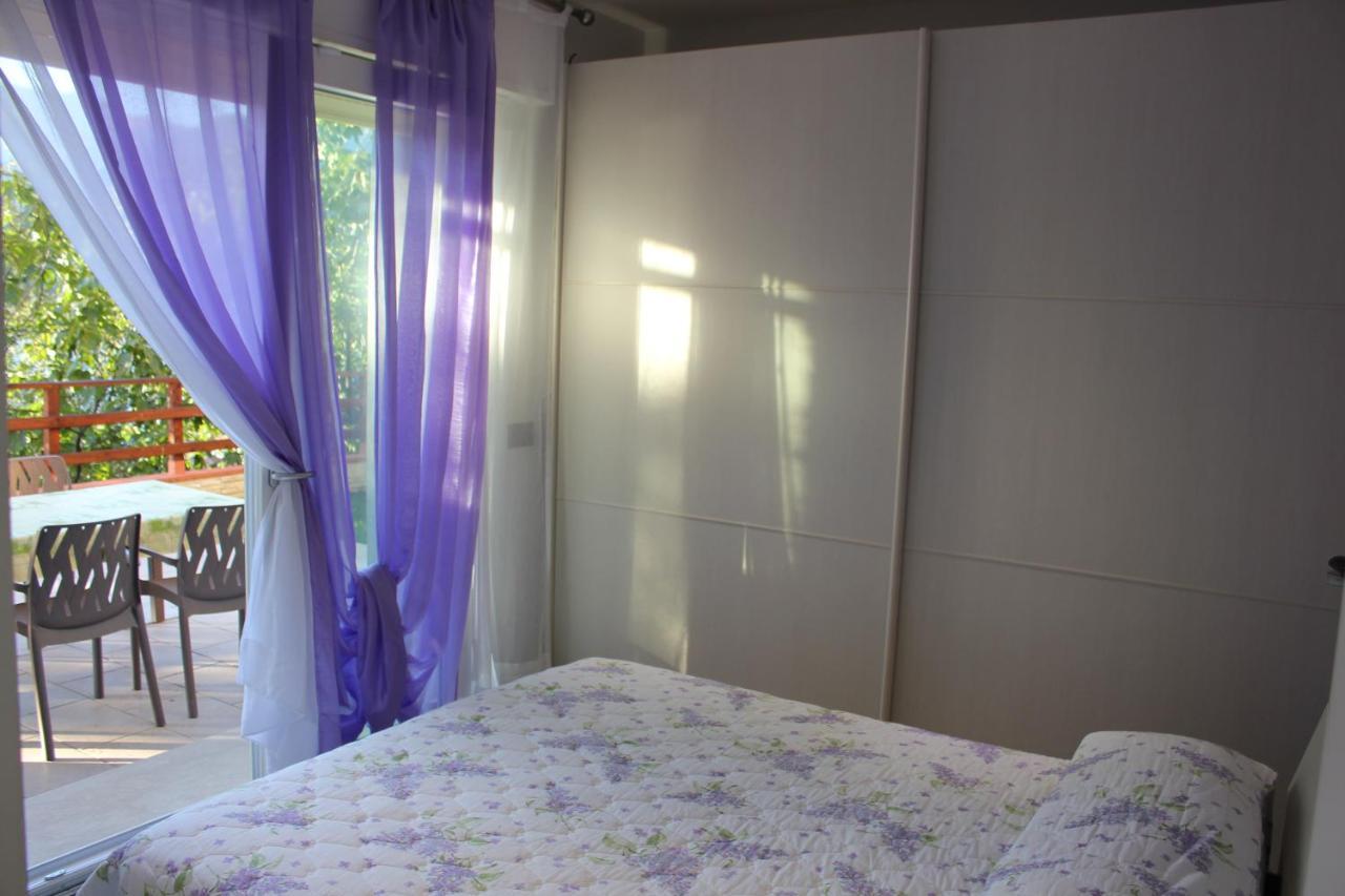 Casa Simone Apartment โอเมญา ภายนอก รูปภาพ